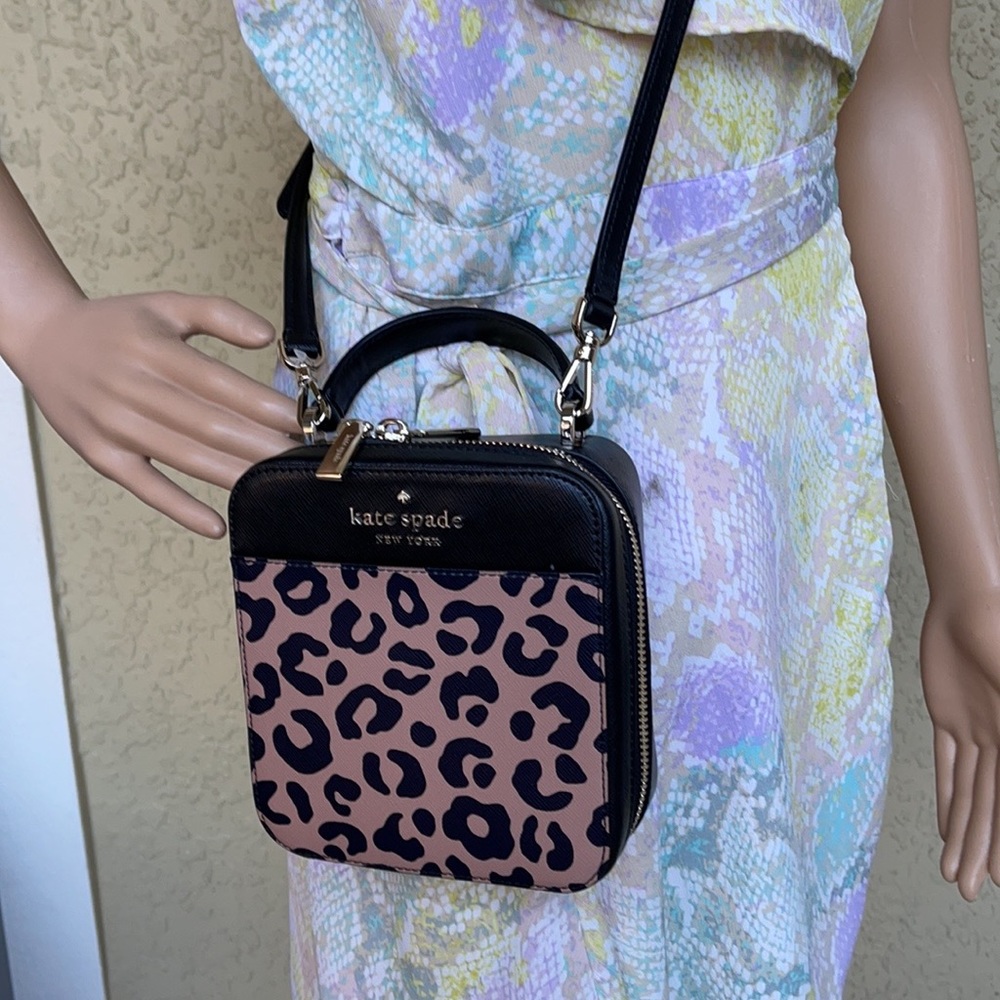 Kate Spade daisy graphic leopard vanity crossbody - Picture 8 of 16